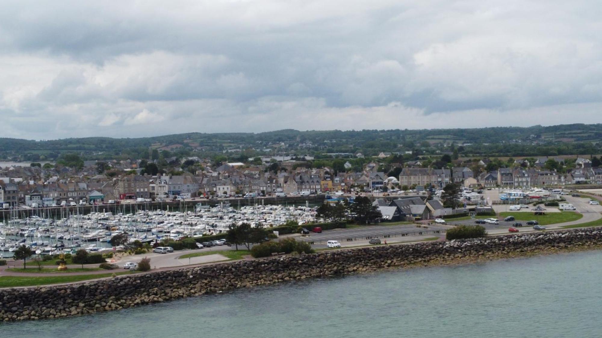 Aux Portes De La Hougue Quettehou ภายนอก รูปภาพ